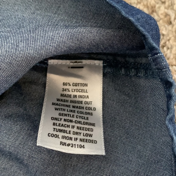 Jean Button-Down - Picture 7 of 8